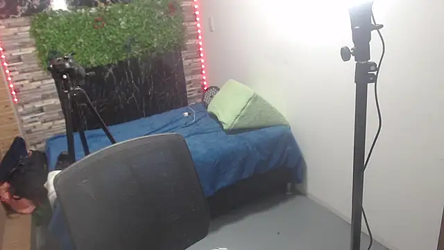 mia_pazzi 即時 XXX 聊天