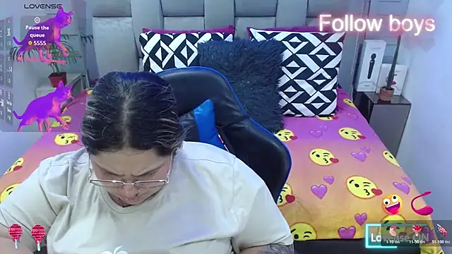 evelin_zaens 即時 XXX 聊天