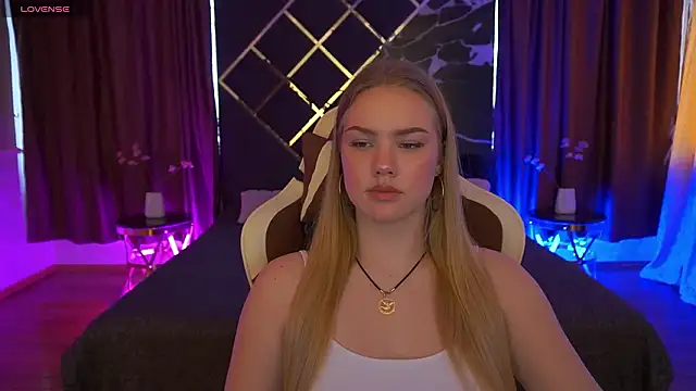 Chat +18 de CelesteNoir ao vivo