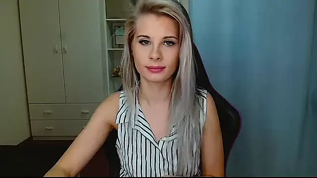 Živý XXX chat KristineGlow