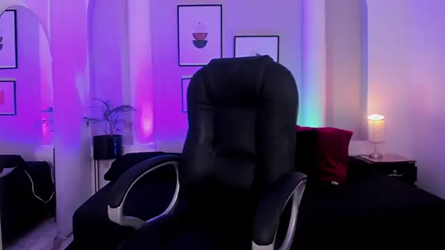 Juanita__acosta1のライブXXXチャット