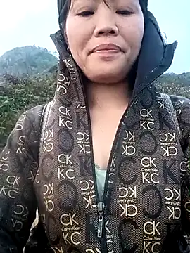 Chat +18 de bree-zz ao vivo