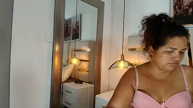 Chanel_hottest Live XXX-Chat