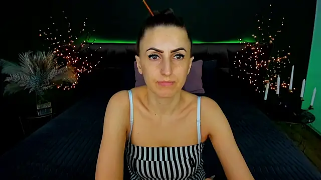 Chat +18 de Rebecca_Diamond ao vivo