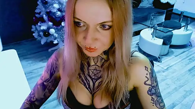 InesGold's Live XXX Chat