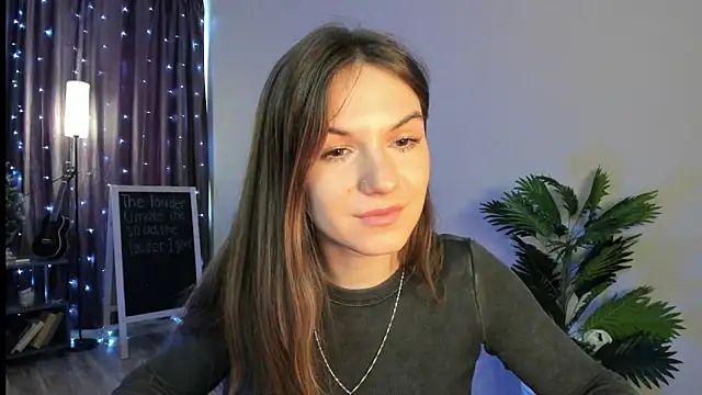 luna_lust_212 即時 XXX 聊天