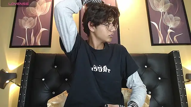 Derenn_'s Live XXX Chat