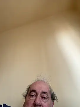 csikar Chat XXX live