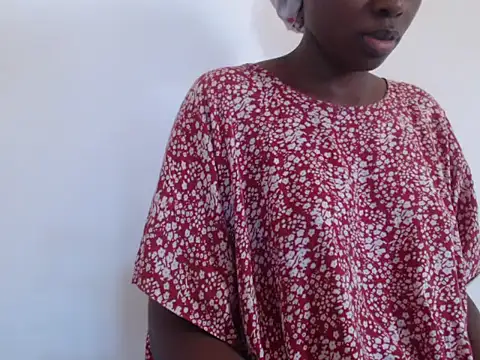 Chat +18 de black___ghodess ao vivo