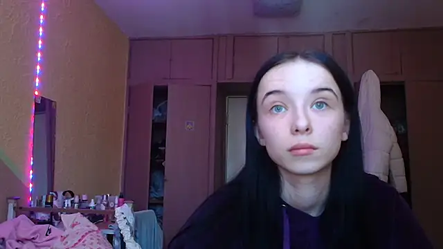 Živý XXX chat Emilia_Light