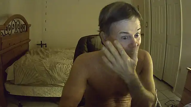 nakeedcowboi65's Webcam Show