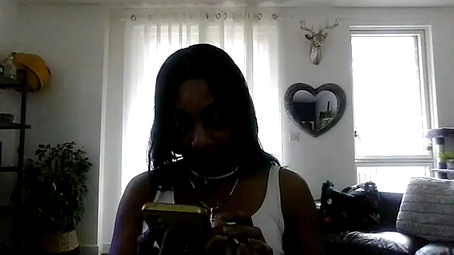 Chat +18 de Ebony-SultryX ao vivo