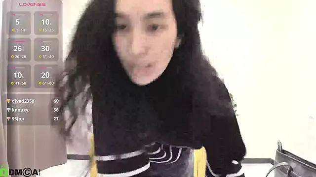 Chat +18 de FlirtyAura ao vivo