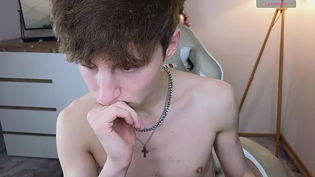 crisp1n's Live XXX Chat