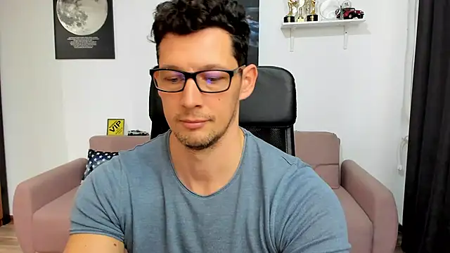 BrutusK08's Live XXX Chat