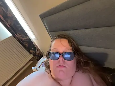 Scarletcum22's Webcam Show