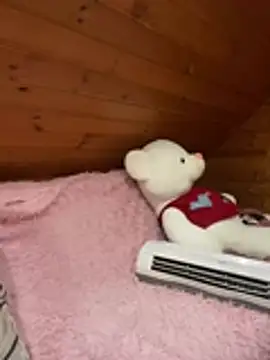 HoTMiA666's Live XXX Chat