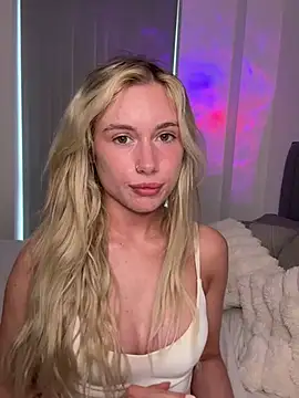 SexySaraxxoo Adlı Modelin Web Kamerası Şovu