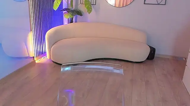 Chat +18 de KaylaLuxx_ ao vivo