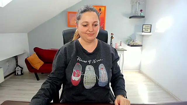 LollaGirl's Live XXX Chat