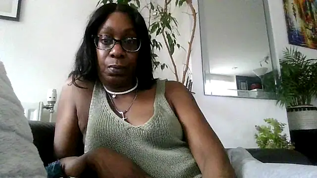 Ebony-SultryX's Live XXX Chat