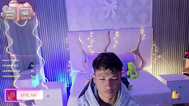 Ette_tay's Live XXX Chat