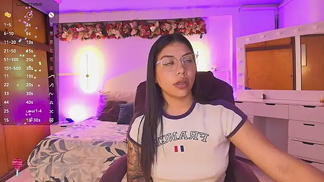 kloe28 即時 XXX 聊天