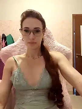 Irresistible24's Live XXX Chat