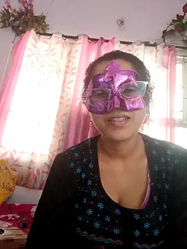 Chat +18 de thanusi_2 ao vivo