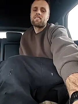 Chat +18 de sluttyLeeo ao vivo