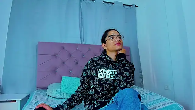 Chatroom XXX en direct de EthanBlackwoodd