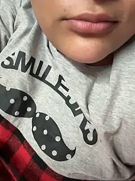 แชท XXX สดของ HotNeha08