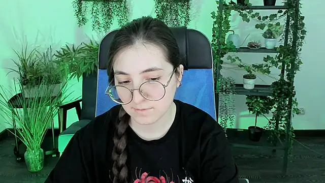 VirtuallVoyant Live XXX Chat