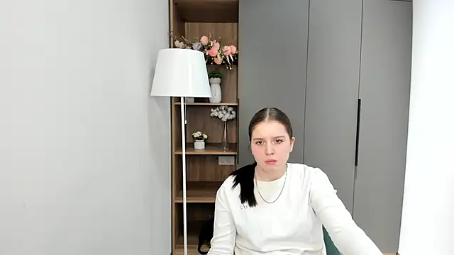 ErickaWoodrich's Live XXX Chat