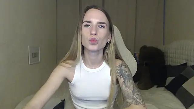 DeboraHorny's Live XXX Chat