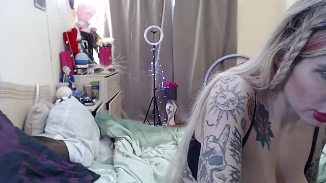 BLACKPeonyy's Live XXX Chat