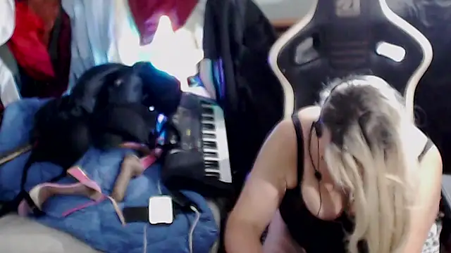 emmex671's Webcam Show