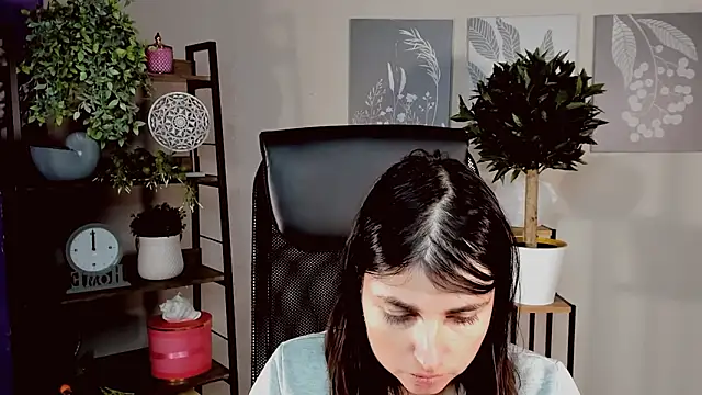 MartaEdams' Live XXX Chat