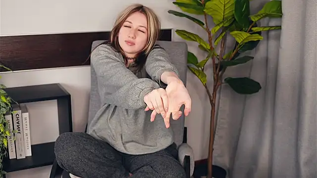 LeoneRone's Live XXX Chat