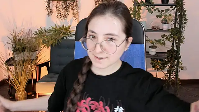 VirtuallVoyant Chat XXX live