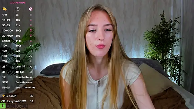 Stacy_River Chat XXX in diretta