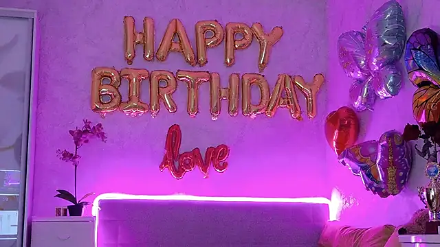 SimaGoldy's Live XXX Chat