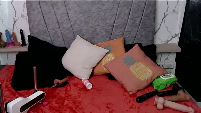 VIOLETTA-HOT's Live XXX Chat