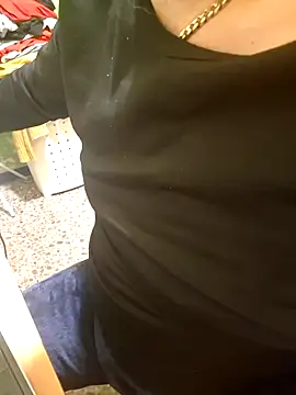 Escondido52's Live XXX Chat