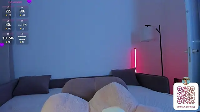 flora_off élő XXX-chatje