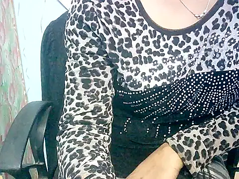 دردشة Wild_Paaro الجنسية المباشرة