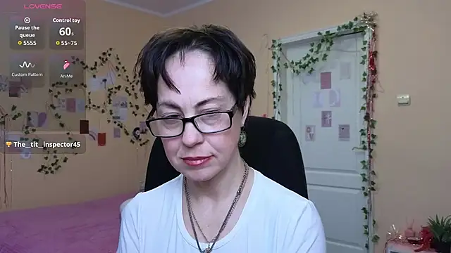 Ronda_Roni's Live XXX Chat