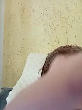 Moonolighta élő XXX-chatje