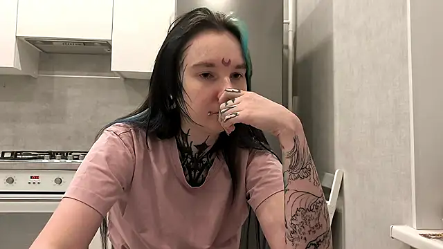 HighelikeGirl élő XXX-chatje