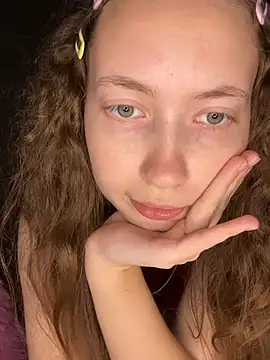 Chat XXX ao vivo de Holy_Poly